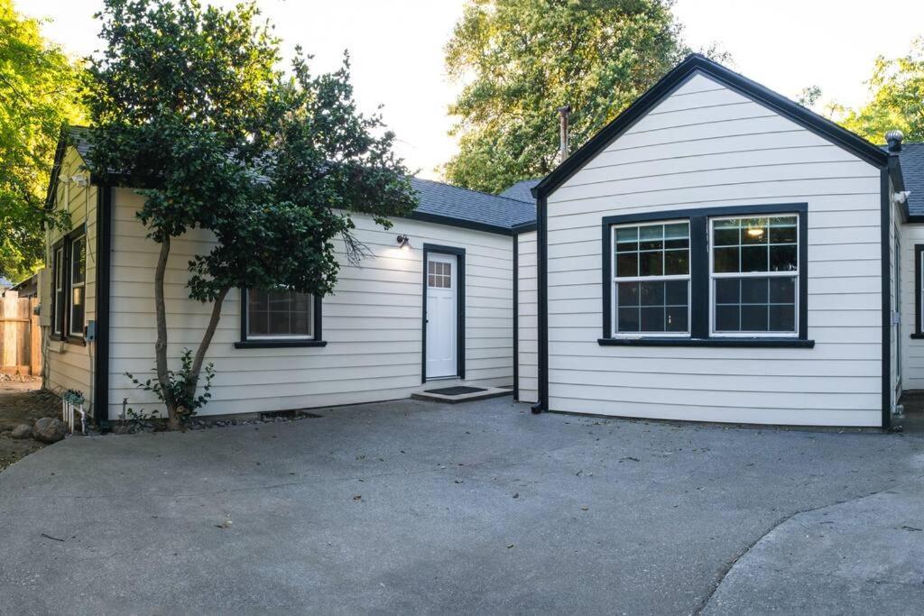 Lovely House Near Downtown, Home Away From Home! Chico Luaran gambar
